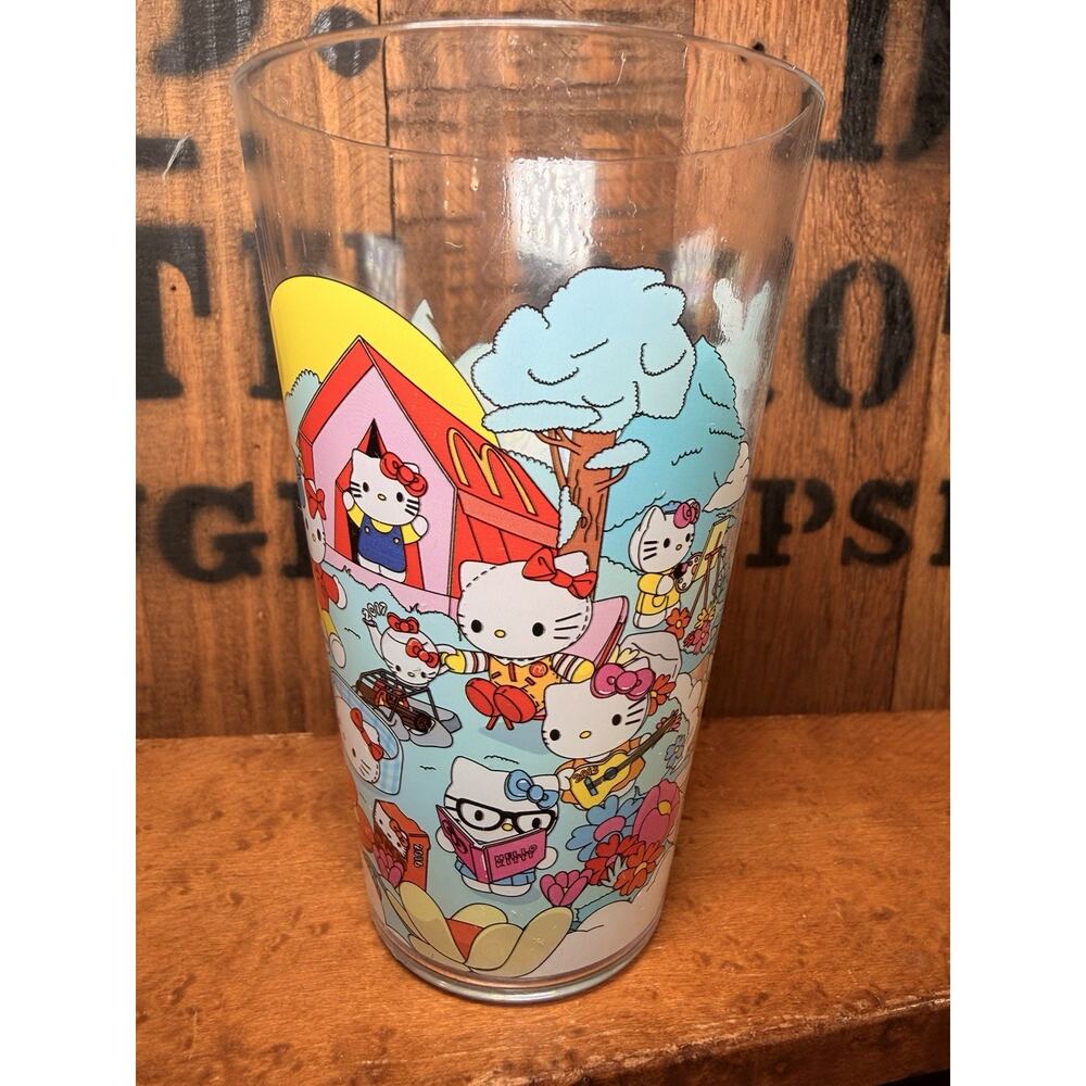 McDonald’s 2024 Collectors Edition Cup Hello Kitty & Snoopy Peanuts
